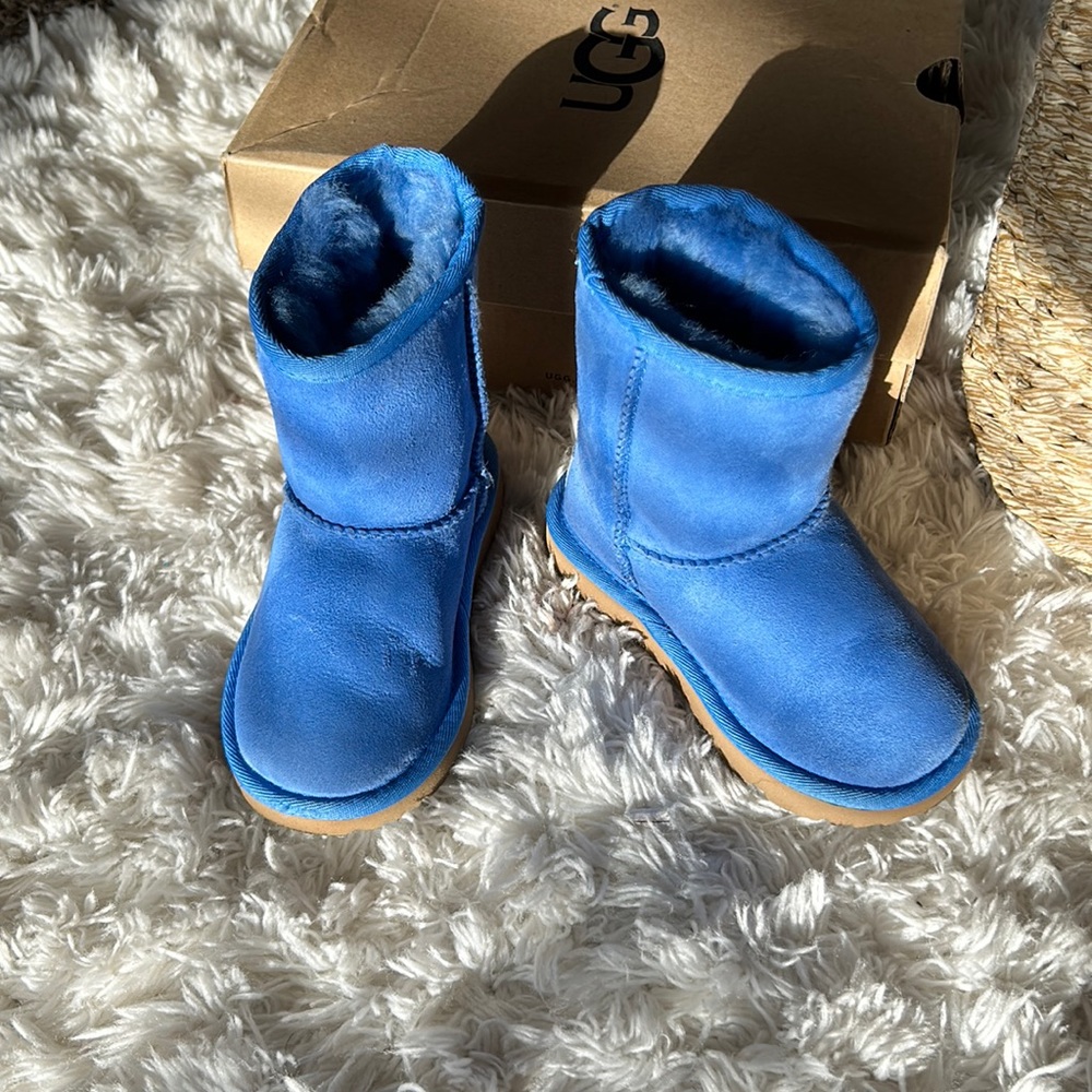 Toddler UGG Boot Classic ll
